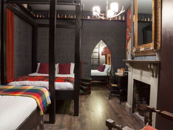 Le camere da letto di harry potter ricreate in un hotel a tema ... Camera da letto harry potter