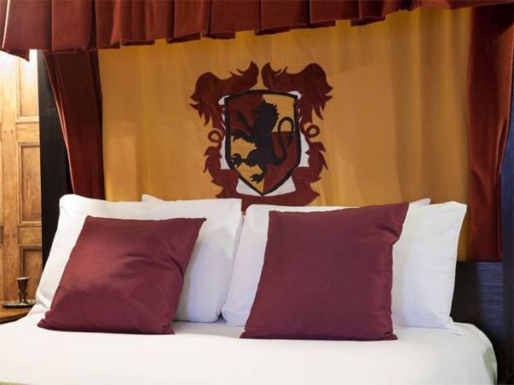 Le camere da letto di harry potter ricreate in un hotel a tema ... Camera da letto harry potter