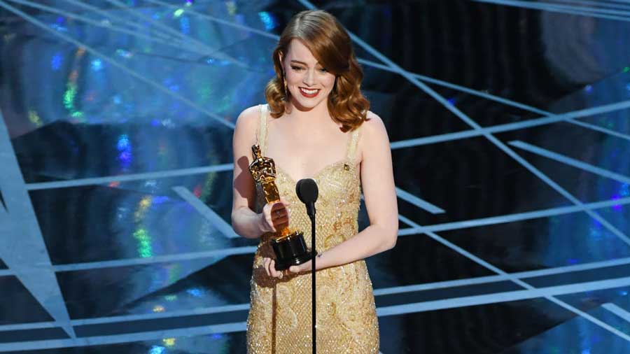 Oscar 2017, «Vi verrò a cercare uno a uno per ringraziarvi» Ecco il discorso di Emma Stone