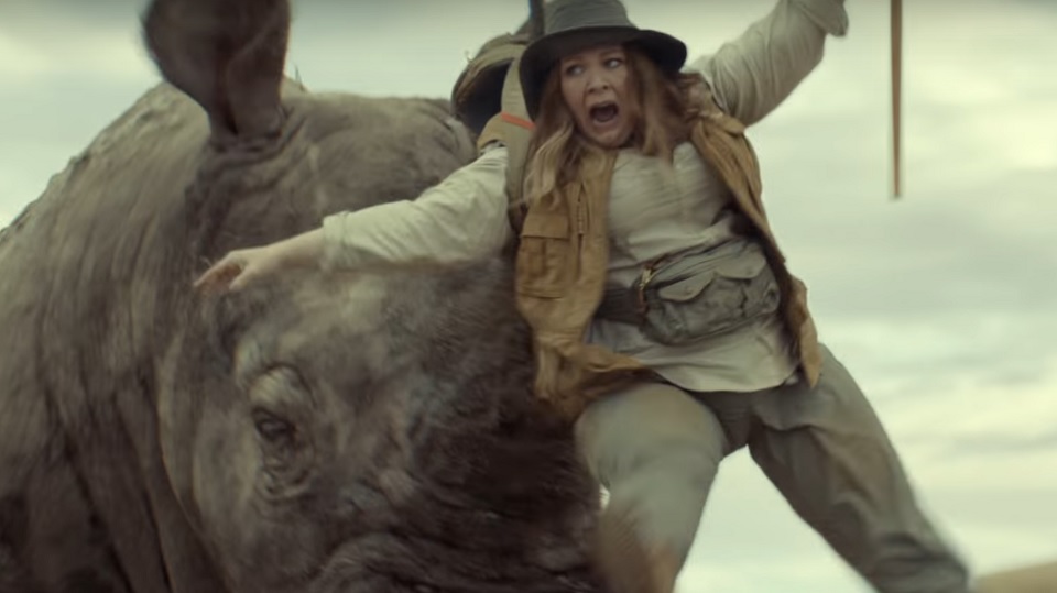 Super Bowl: Melissa McCarthy tenta di salvare il mondo nello spassoso spot Kia