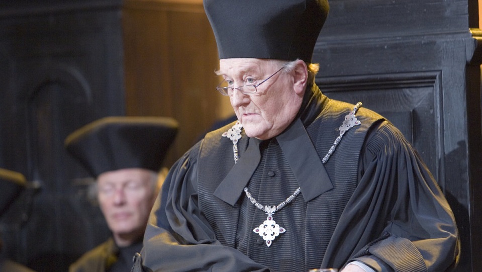 È morto Robert Hardy. Addio al Ministro della Magia di Harry Potter Robert Hardy in Harry Potter