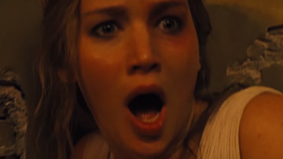 Madre!, il nuovo angosciante trailer dell’horror con Jennifer Lawrence Jennifer Lawrence in Madre!