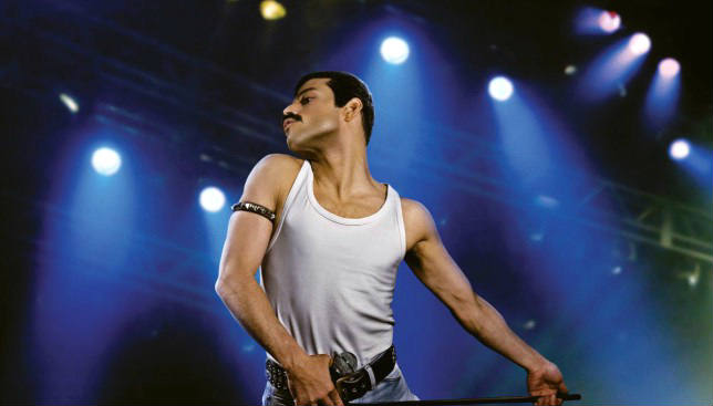 Bohemian Rhapsody: Rami Malek si esibisce in un impressionante video dal set!