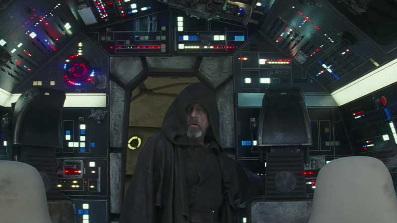 Star Wars: Gli Ultimi Jedi, Luke Skywalker a bordo del Millennium Falcon nel nuovo spot Luke Skywalker sulla Millennium Falcon nel nuovo spot di Star Wars 8