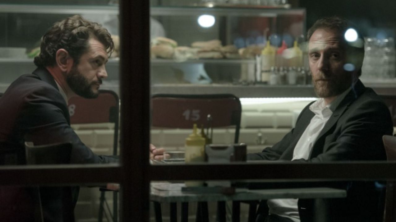 Festa di Roma: chiude The Place di Genovese, con Valerio Mastandrea arbitro in terra del bene e del male. La recensione The Place di Paolo Genovese