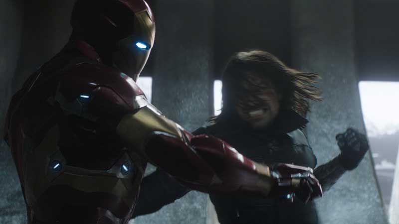 Avengers 4: sul set Sebastian Stan ricorda i genitori di Tony Stark Sebastian Stan dal set di Avengers 4