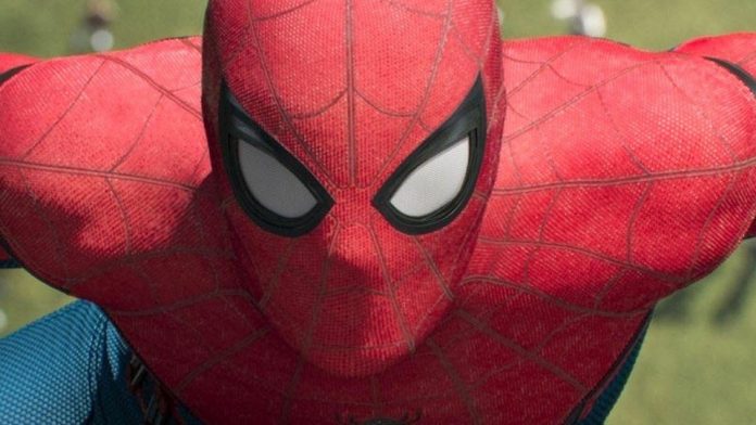 Spider-Man 3: Tom Holland promette un cinecomic molto diverso e dei nuovi crossover Spider-Man: Far From Home Marvel