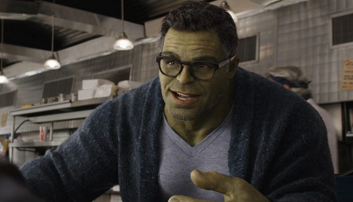 Universo Marvel: che ci crediate o no, Kevin Feige ha ringraziato Mark Ruffalo per i suoi clamorosi spoiler Avengers Hulk