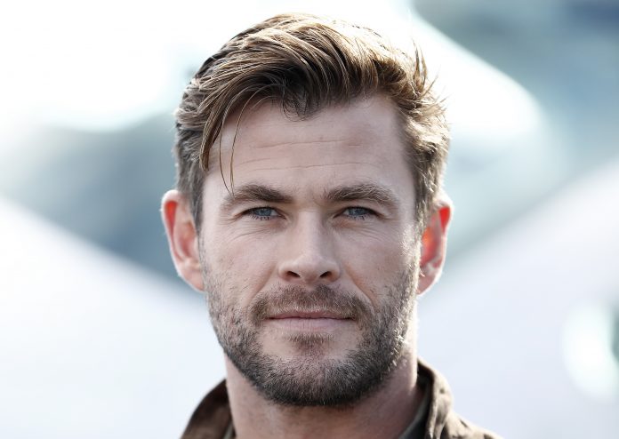 Chris Hemsworth e i suoi muscoli sono pronti per interpretare Hulk Hogan: lo dimostra questa foto