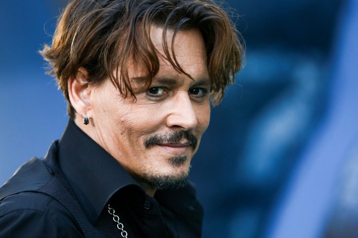 Johnny Depp: il messaggio d’auguri dell’attore per “un buon 2021” ha confuso il web