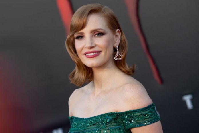 Ava: il film Netflix con protagonista Jessica Chastain Ava trama