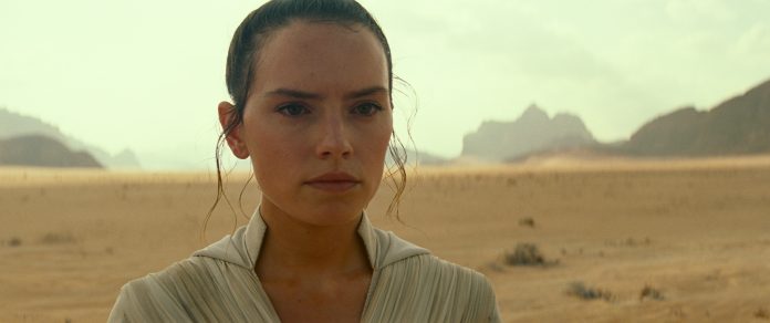 Star Wars: Daisy Ridley ha reagito davvero malissimo alla fine delle riprese