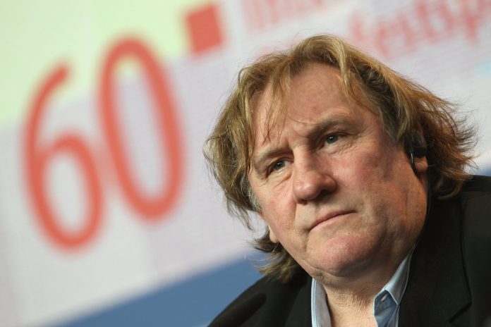 Gérard Depardieu indagato per stupro, l’accusa di un’attrice