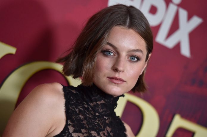 Emma Corrin: vince il Golden Globe per Lady D in The Crown Emma Corrin film