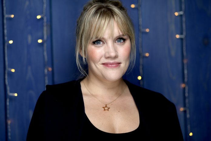 Zatanna: la candidata all’Oscar Emerald Fennell scriverà il film DC. I dettagli Emerald Fennell
