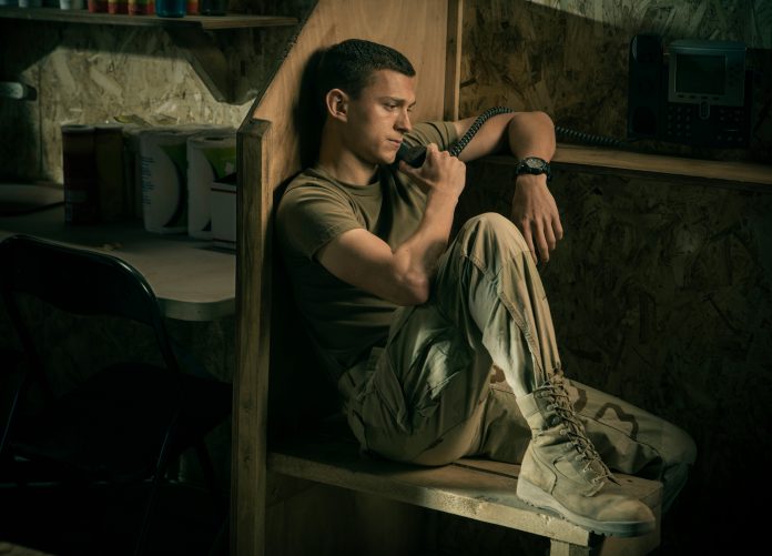 Cherry, il tour de force drammatico di Tom Holland. La recensione Cherry