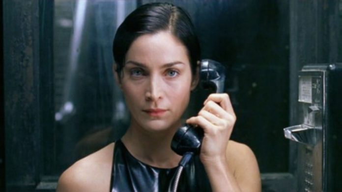 Carrie-Anne Moss: alla star di Matrix venne offerto un ruolo impensabile al suo 40esimo compleanno carrie ann moss in matrix