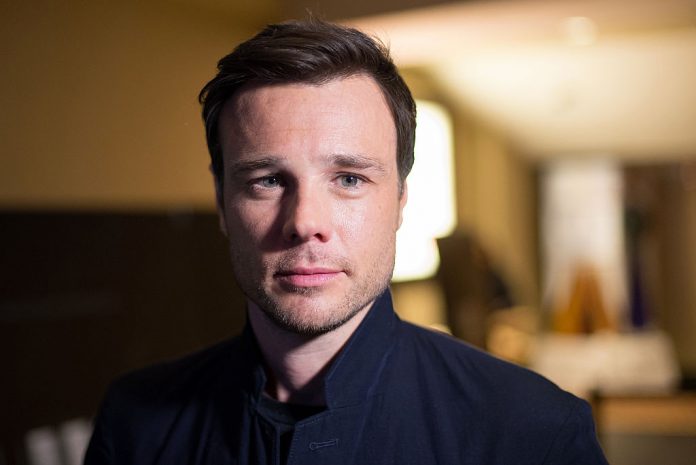 Rupert Evans si unisce al cast di Bridgerton 2 Rupert Evans