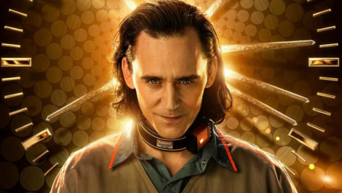 Loki: Tom Hiddleston a petto nudo e un bizzarro personaggio nel nuovo spot della serie Marvel loki, clip con miss minutes