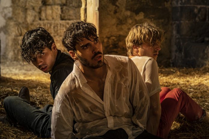 School of Mafia: una clip in esclusiva della commedia con Nino Frassica School of Mafia