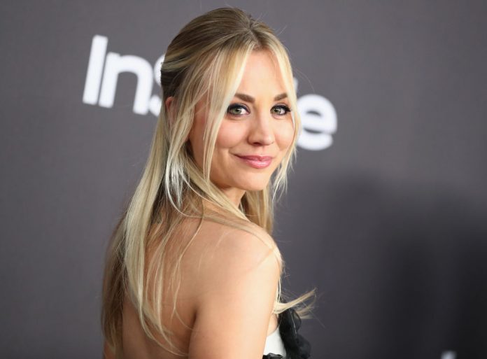 L’assistente di volo: la serie in arrivo su Sky con protagonista Kaley Cuoco L'assistente di volo Sky