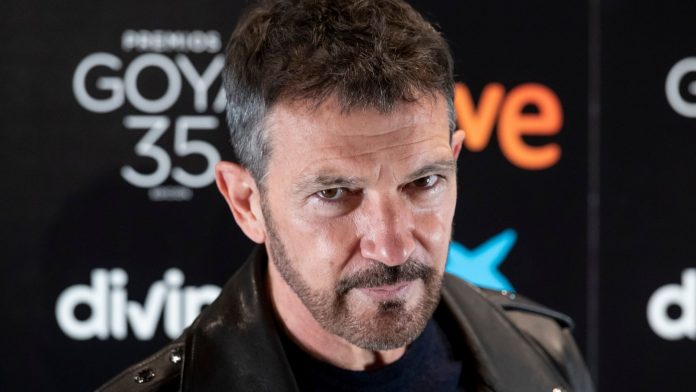 Antonio Banderas, l’attore sarà protagonista di una serie sul più efferato serial killer italiano antonio banderas mostro di firenze