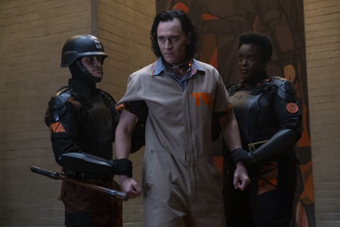 Tom Hiddleston svela il grandissimo segreto dei film Marvel che ha nascosto più a lungo