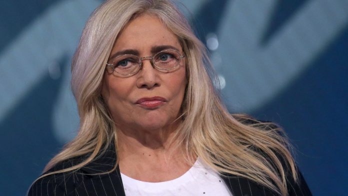 Mara Venier ha aggredito due impensabili attori Premi Oscar: “Li ha presi a parolacce in veneto” Mara Venier