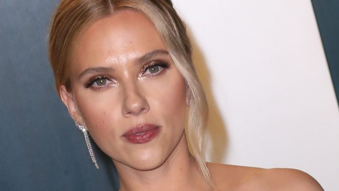 Scarlett Johansson contro la sessualizzazione di Black Widow: «Era un oggetto, un bel cu*o» scarlett johansson
