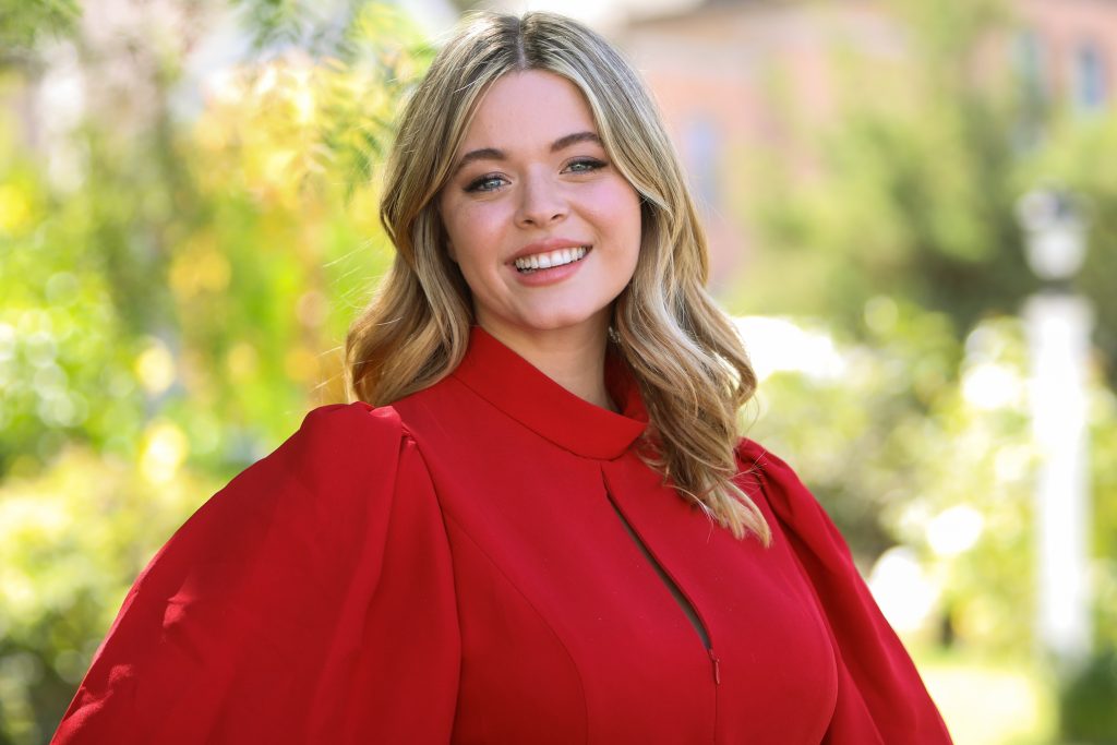 Celebrities Visit Hallmark Channel’s “Home & Family”