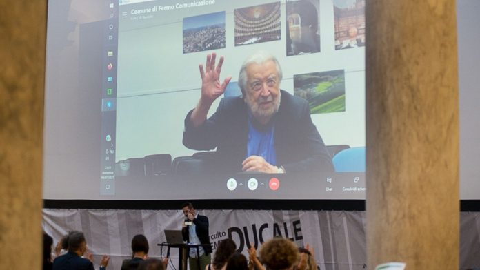 Genova Reloaded: Pupi Avati, premiato con la Lanterna delle arti alla carriera, racconta il suo Dante pupi avati genova reloaded