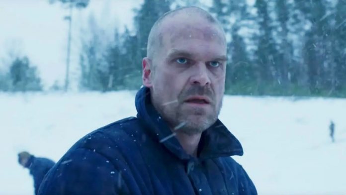 Stranger Things 4, David Harbour anticipa una grossa rivelazione: «La tengo segreta da 5 anni» stranger things 4