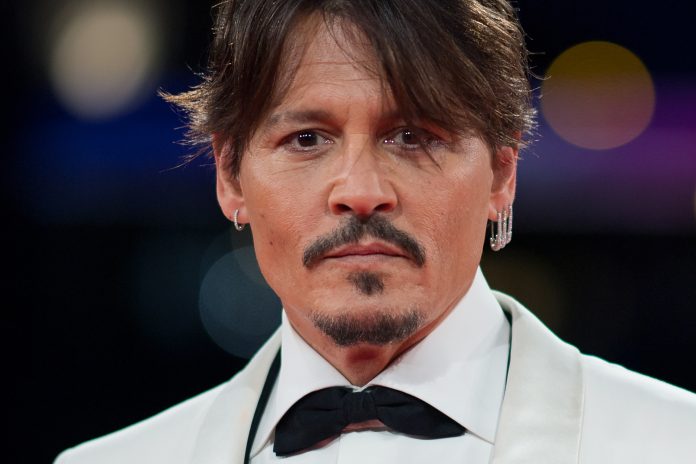 Johnny Depp attacca Hollywood. E le sue parole non lasceranno indifferenti i fan Johnny Depp