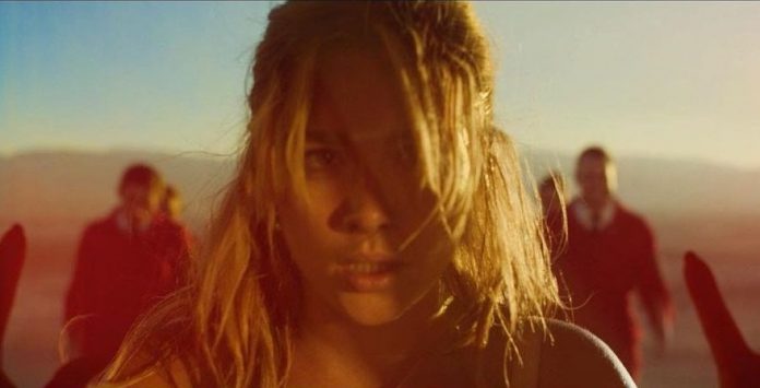 Don’t Worry Darling: il thriller di Olivia Wilde con Florence Pugh ed Harry Styles si mostra nel primo teaser don't worry darling