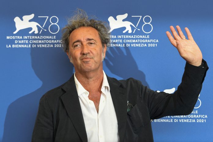 Venezia 78, Paolo Sorrentino racconta È stata la mano di Dio: «È il mio nuovo inizio. Un rimpianto? Non averlo mostrato a Maradona» Paolo Sorrentino