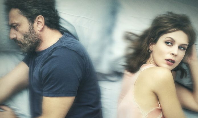 Venezia 78: Una relazione di Stefano Sardo, la recensione
