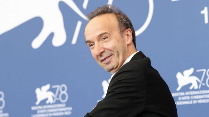 Venezia 78, a lezione da Roberto Benigni: «La fatica del cinema è un dono di Dio» benigni venezia masterclass