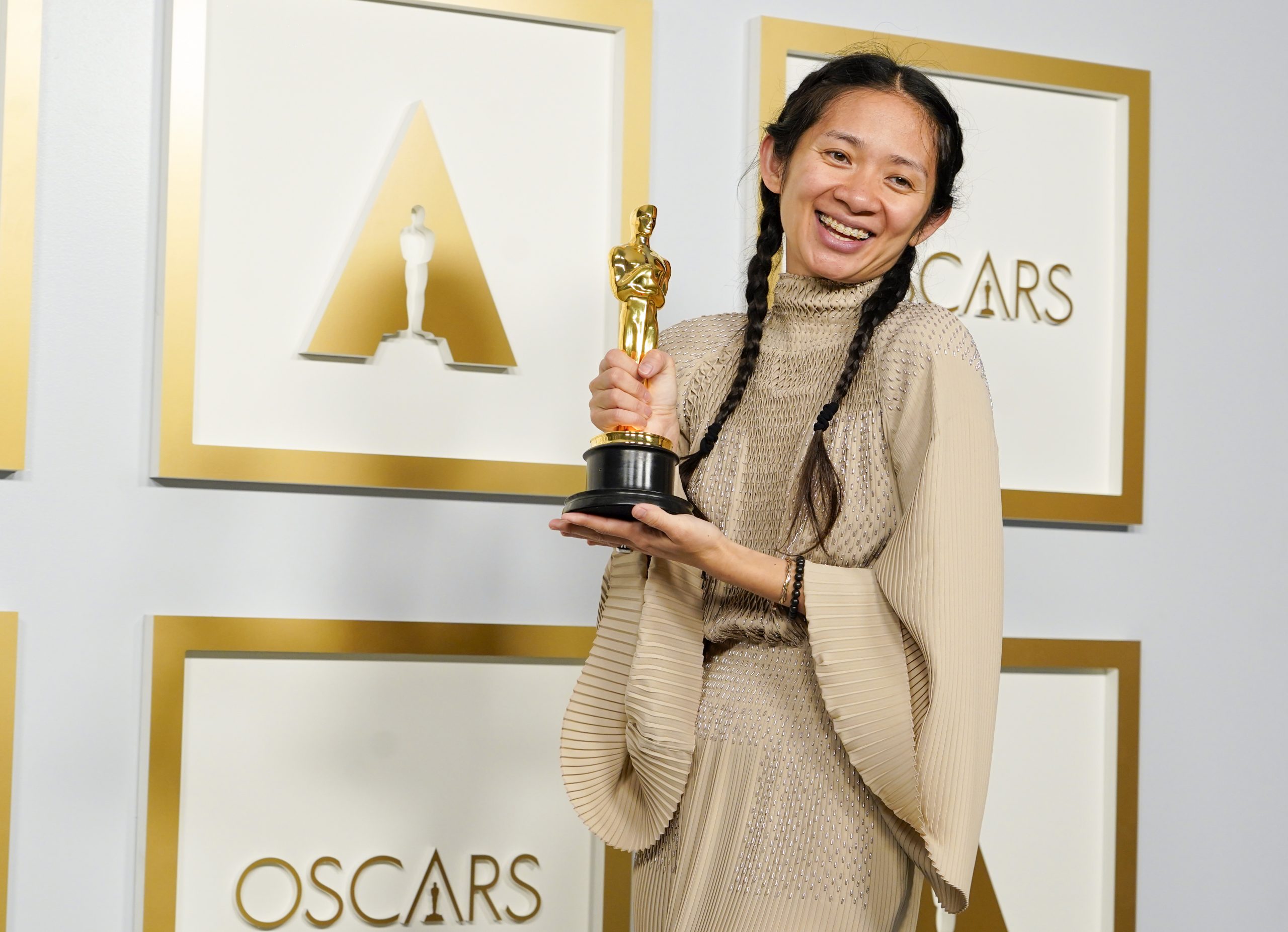 Chloé Zhao Oscar 2023