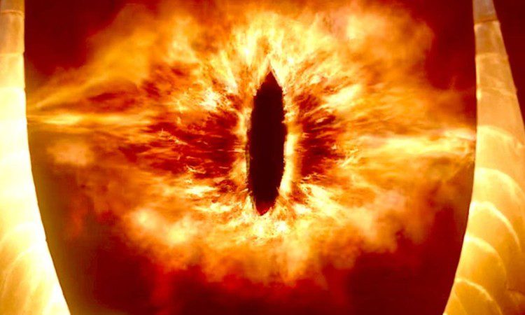 sauron nel signore degli anelli è molto diverso