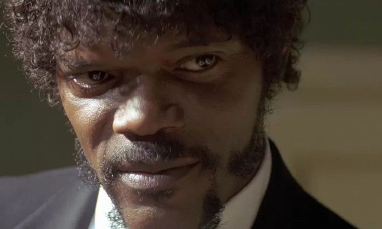 samuel l jackson recita la frase di pulp fiction