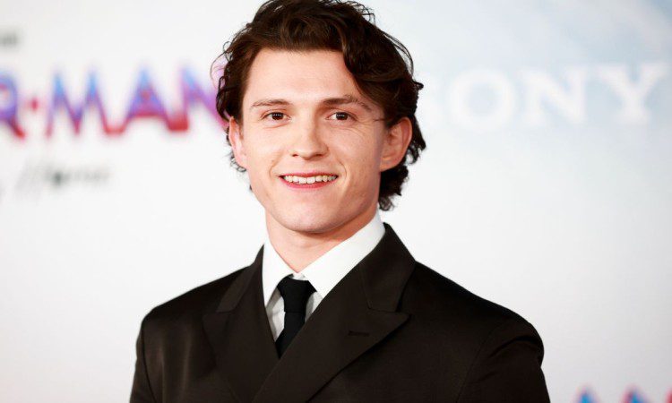 tom holland lancia la sua birra