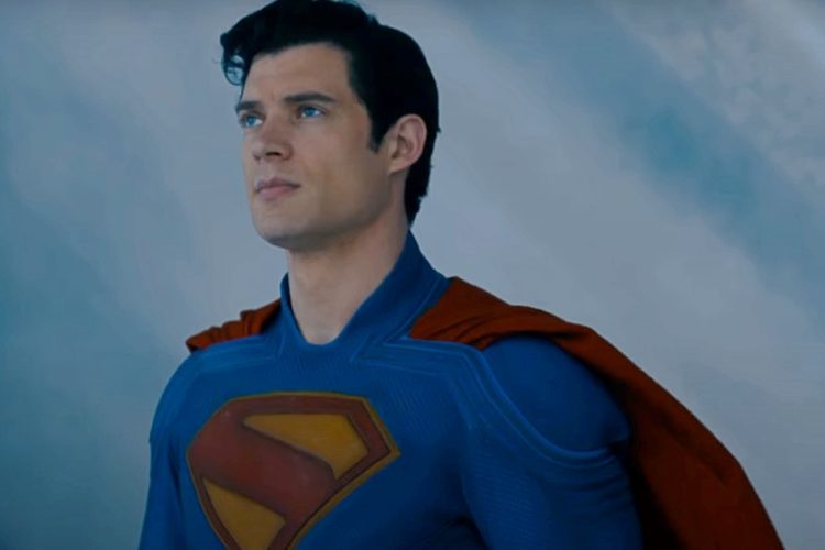 Frame dal video dietro le quinte di Superman di James Gunn