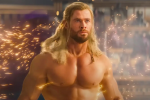 Avengers - un frame di chris hemsworth in THor: Love and Thunder