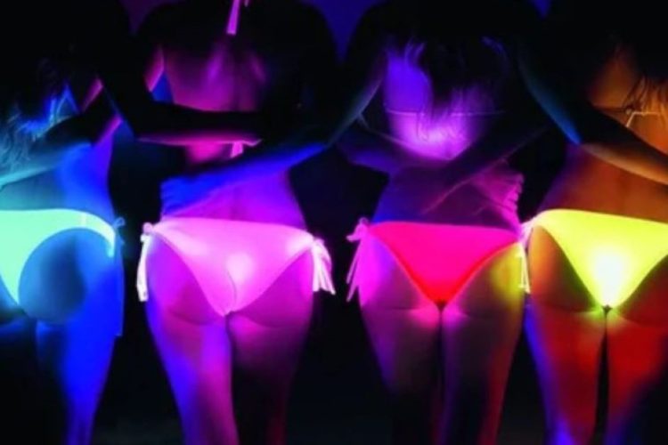 il poster del film spring breakers 2
