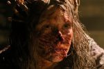 Uno zombie stalker nella serie Tv The Last of Us 2