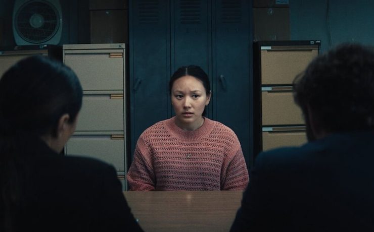 Frame dalla serie Netflix Ombre nell'acqua