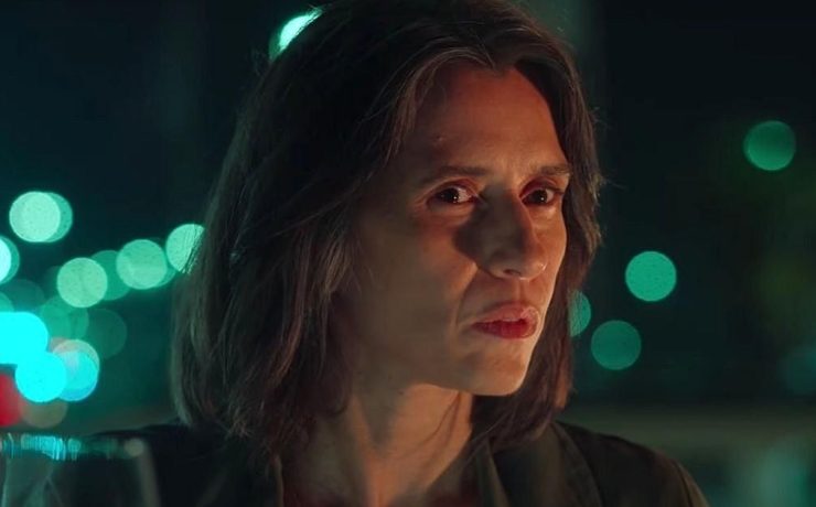 Frame dalla serie Netflix Sara Donna nell'ombra