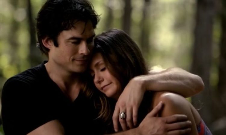 Elena e Damon in The Vampire Diaries