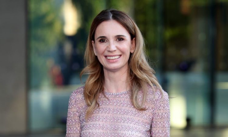 Un primo piano di Emanuela Fanelli, che condurrà le serate di apertura e chiusura di Venezia 92