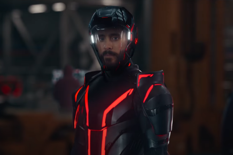 un frame di Tron: Ares